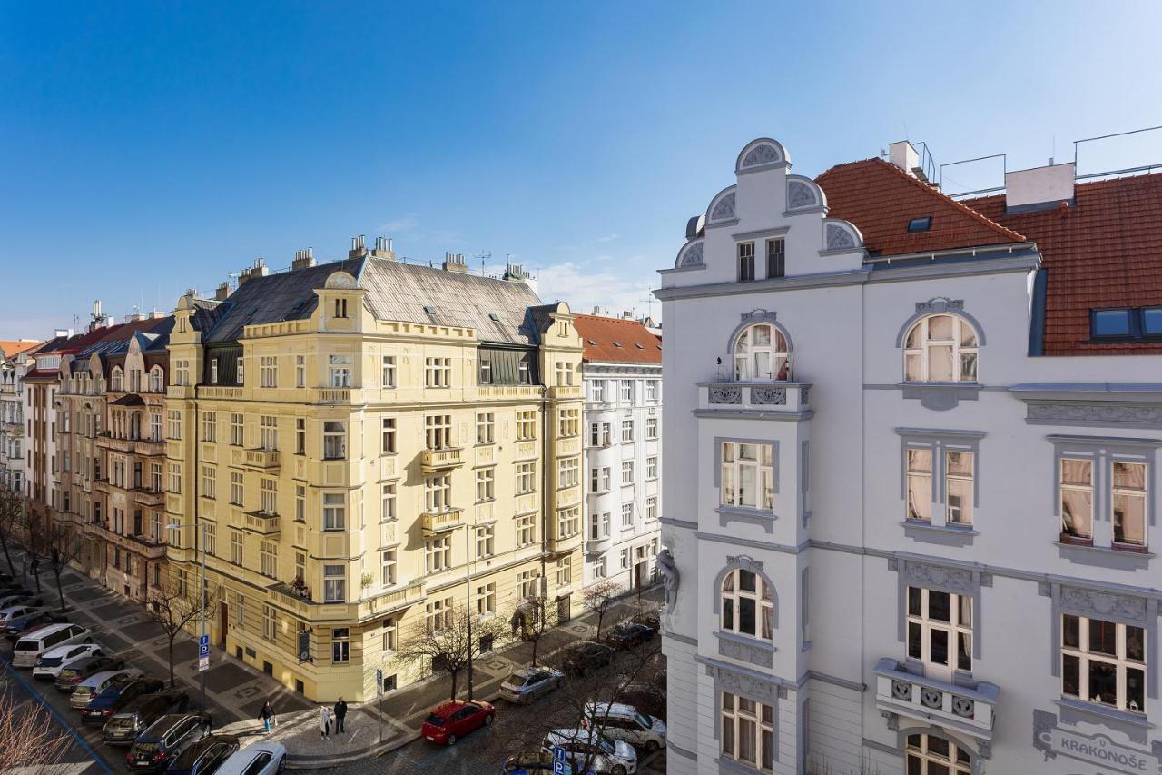 Bright And Spacious Attic Apartment Praga Esterno foto